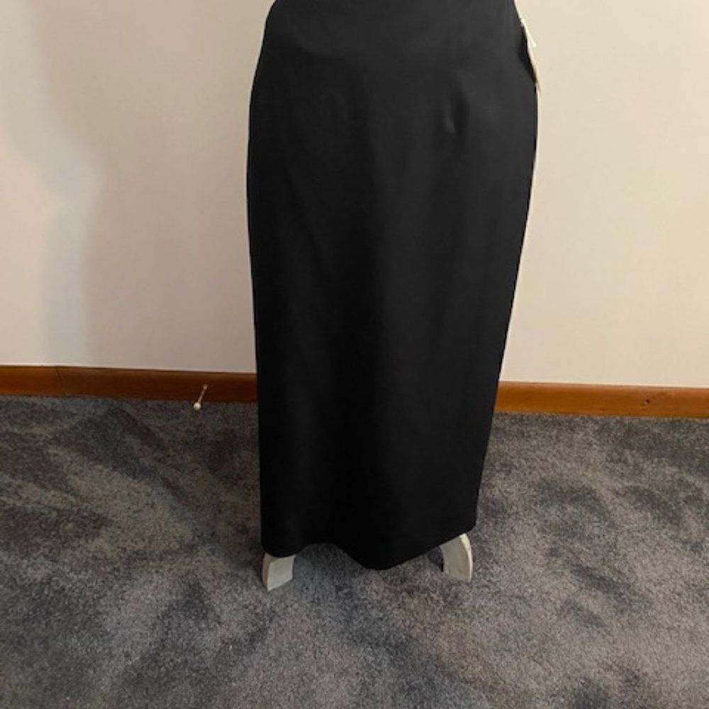 Prestonย &โYorkโBlackโpencilโskirt,โsizeโ16